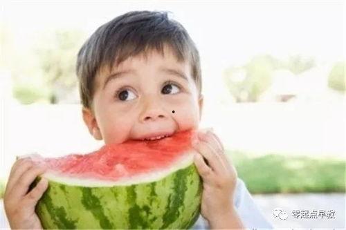 痛经音乐娱乐吃瓜酱,缓解疼痛的趣味疗法