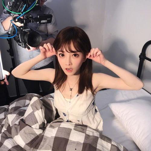 娱乐吃瓜酱傲娇美,傲娇美少女的娱乐吃瓜日常