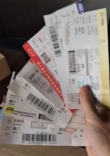 娱乐吃瓜君少班主恋情,少班主恋情曝光，甜蜜互动引网友热议