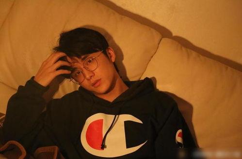 娱乐吃瓜君张新成,娱乐吃瓜界的“瓜王”崛起之路